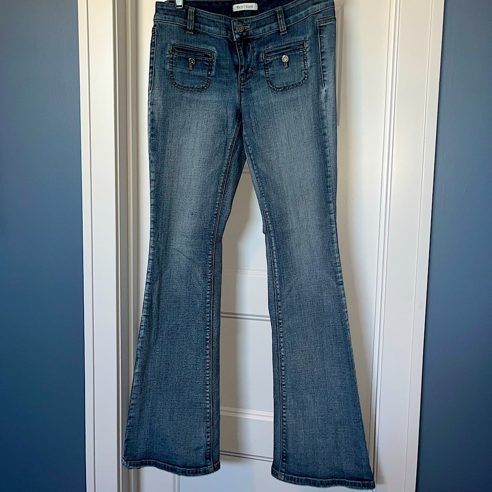 White House Black Market flare jeans. Sz 4R